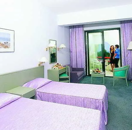 Hotell Arinna Titreyengol