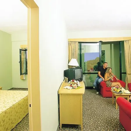 Arinna Hotell 3*